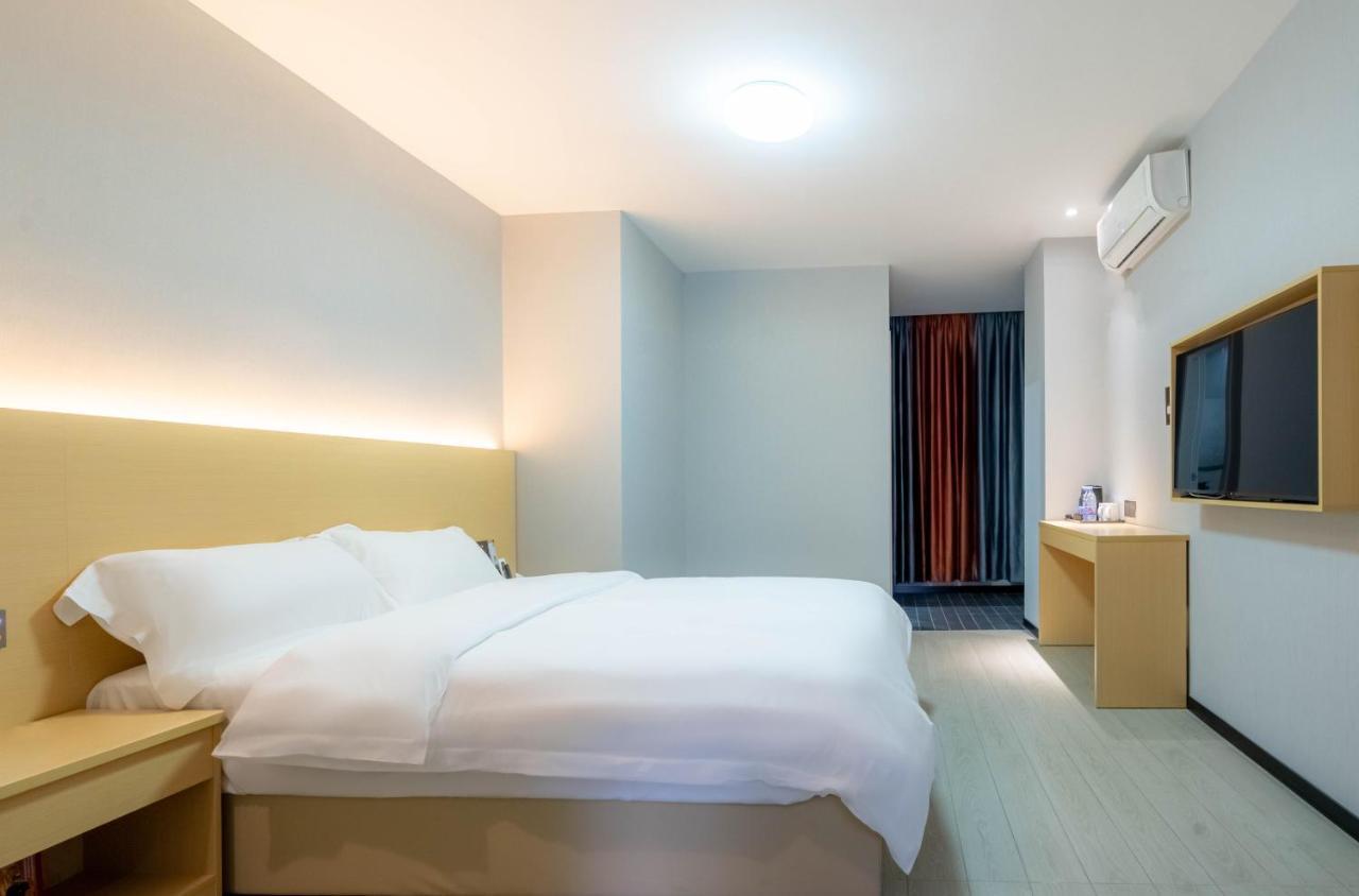 Li Hao Tai Hotel Гуанчжоу Екстер'єр фото